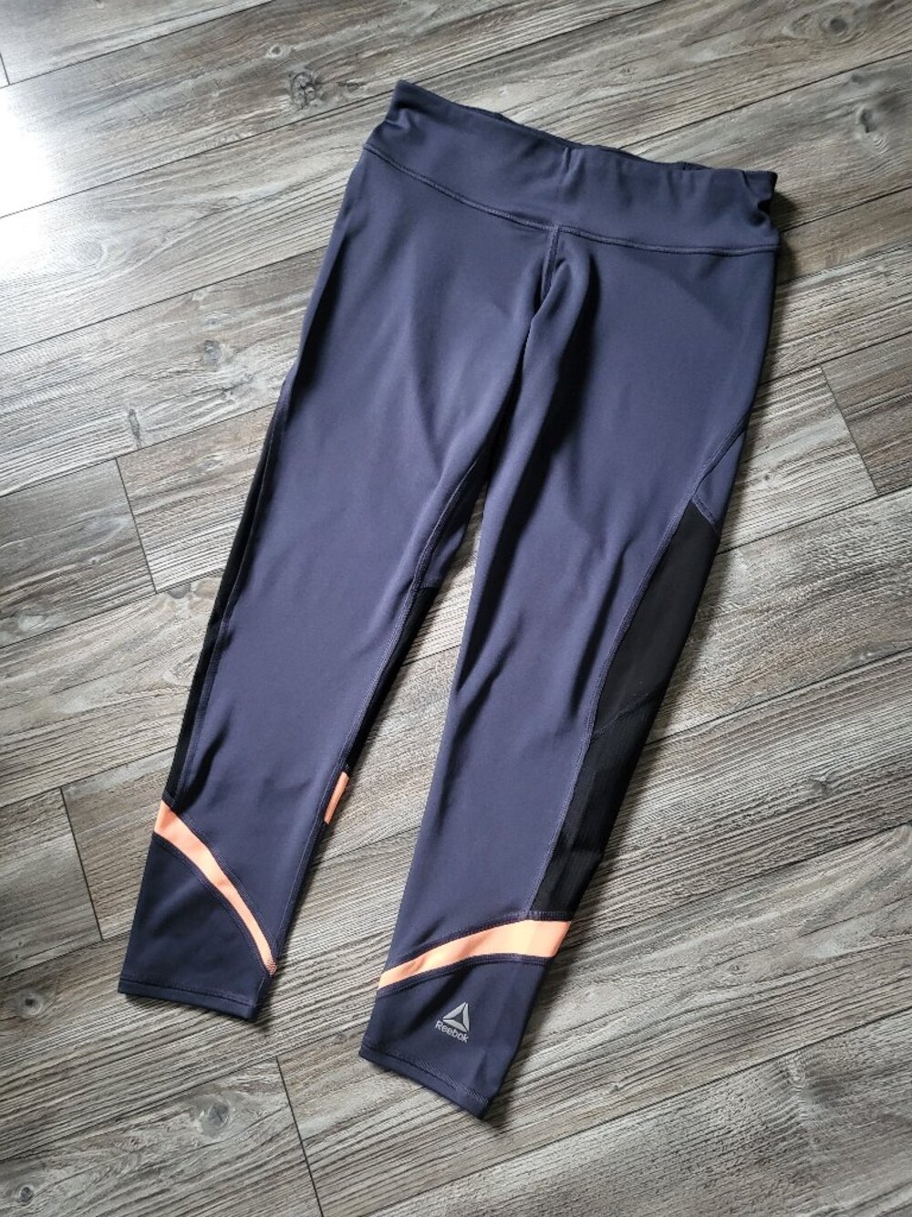 Reebok Crop Leggings Size M